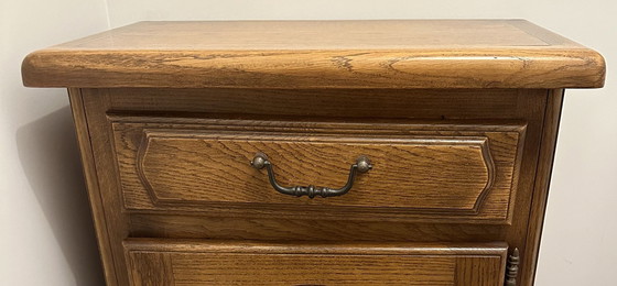 Image 1 of 1 Door 1 Drawer Solid Oak Cabinet