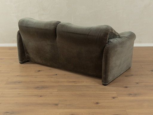  "675 Maralunga" Sofa, Vico Magistretti, Cassina 