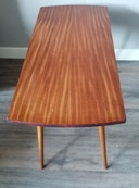 Table basse en bois du milieu du siècle