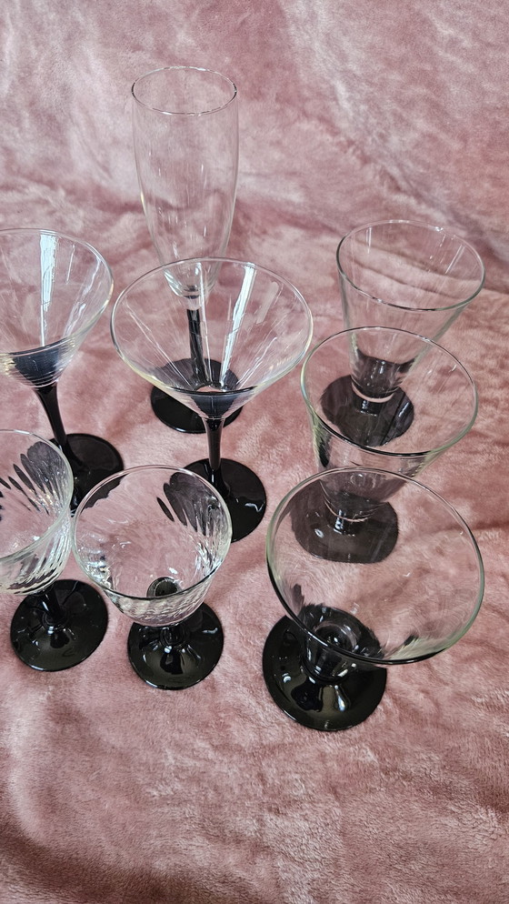 Image 1 of Assortimento di 12 bicchieri Luminarc France con base nera