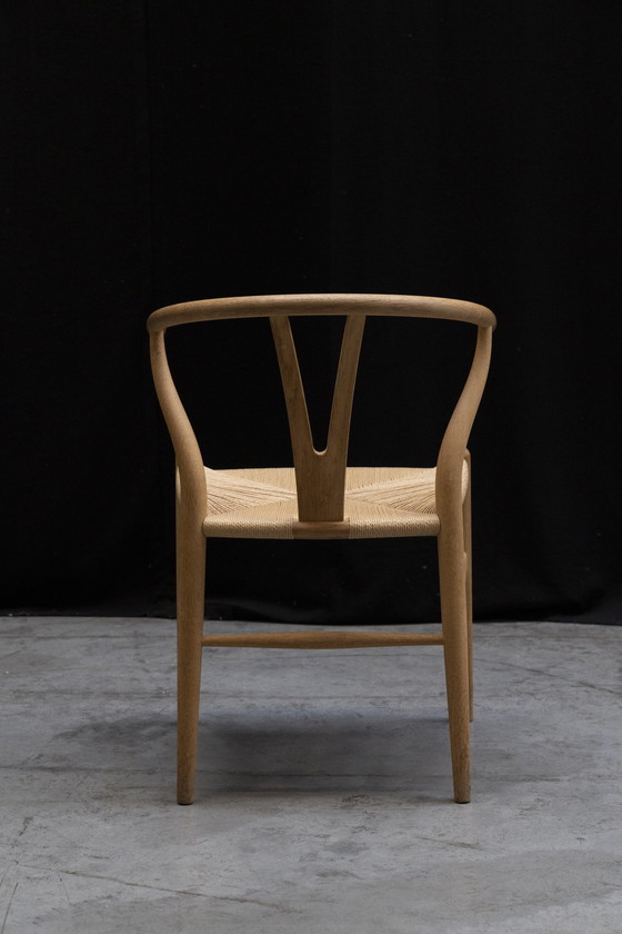 Image 1 of Hans J Wegner Wishbone chair