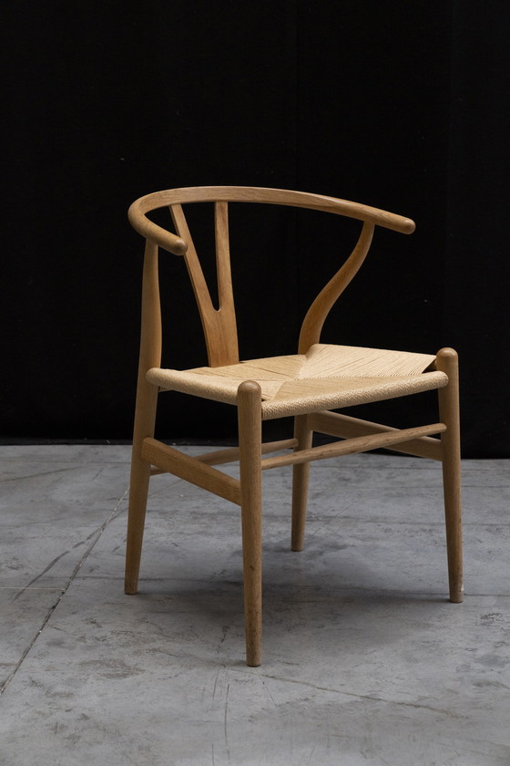 Image 1 of Hans J Wegner Wishbone chair