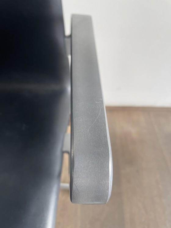 Image 1 of Fritz Hansen Oxford office chair