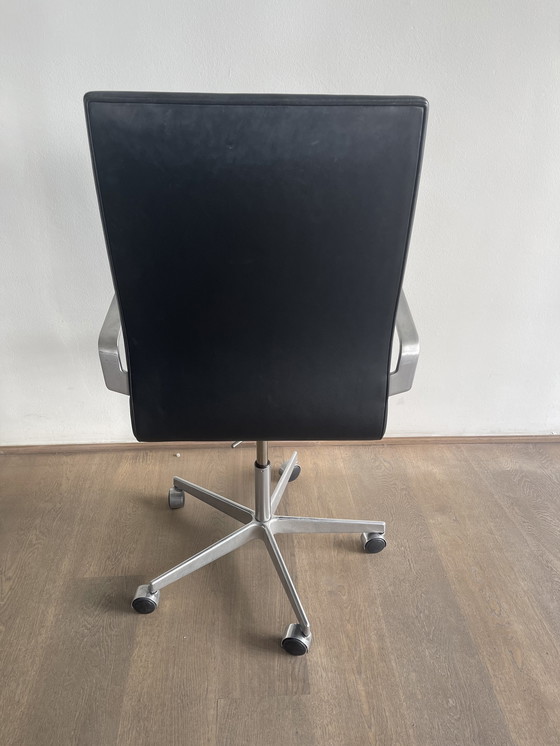 Image 1 of Fritz Hansen Oxford office chair