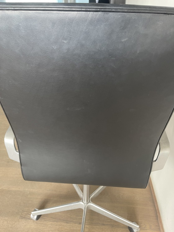 Image 1 of Fritz Hansen Oxford office chair