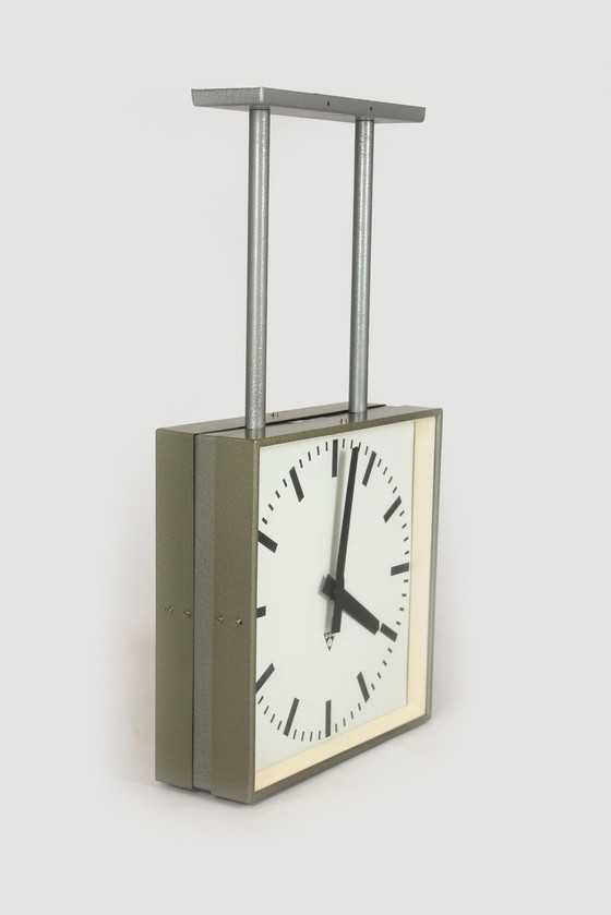 Image 1 of Pragotron Railway Clock