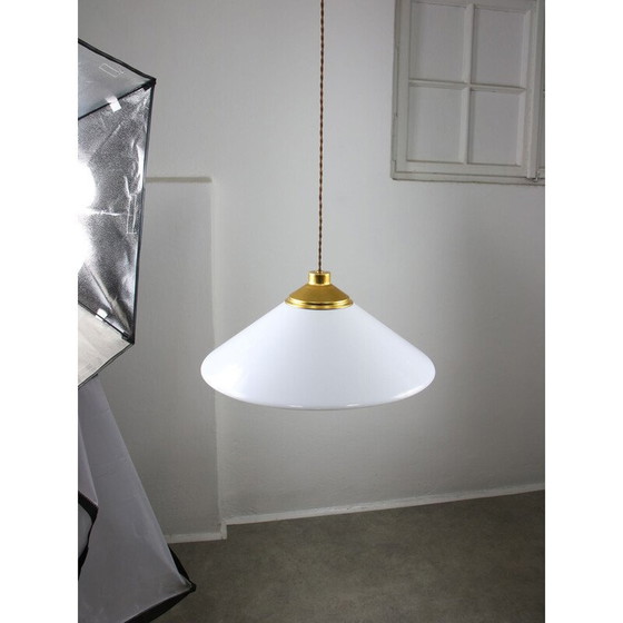 Image 1 of Lampada a sospensione vintage Space Age in plexiglass bianco, Italia 1970