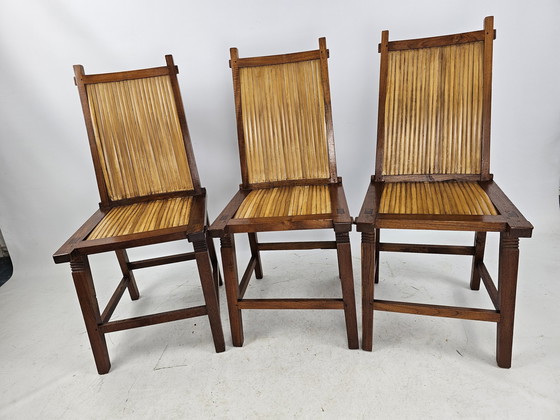 Image 1 of 5 chaises en bois Japandi avec assise en bambou