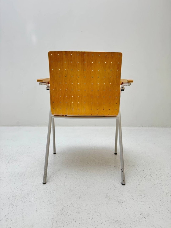 Image 1 of Set of 4 Thonet S 570 stackable chairs