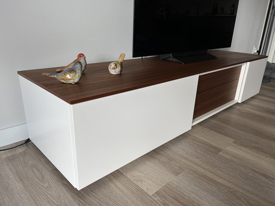 Image 1 of Karat Tv Furniture White With Walnut