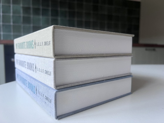 Image 1 of Selfshelf shelf in shape of book