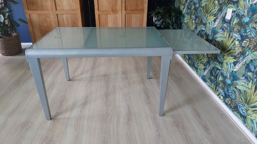 Hulshoff dining table