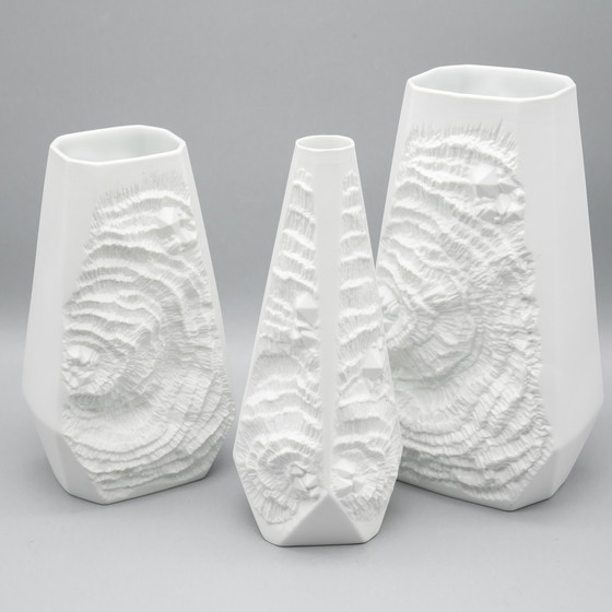 Image 1 of Manfred Frey Ak Kaiser Bisque Porcelain Vase Fossil Ammonit Relief Op Art Trio