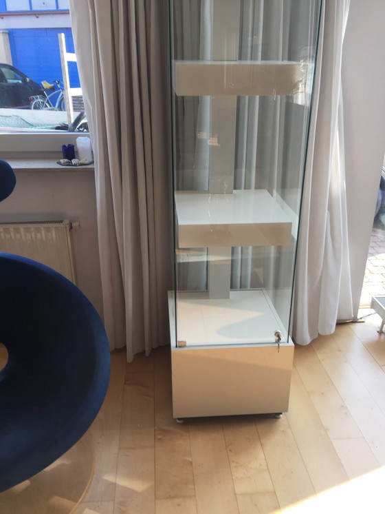 Image 1 of Du Fossé Glossa display cabinet