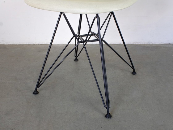 Image 1 of Vitra Original Dsr In Parchment Glass Fiber Design Charles Eames