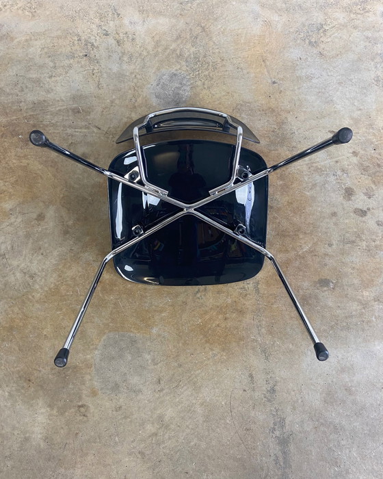 Image 1 of 10 sillas Ahrend Fks Revolt negras de Friso Kramer