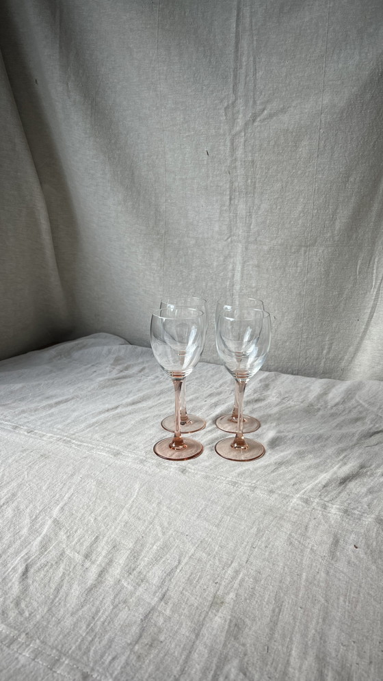 Image 1 of 4x pink luminarc rose wine glasses