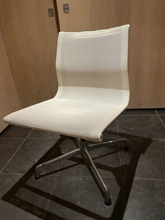 Image 1 of Vitra Desk Chair