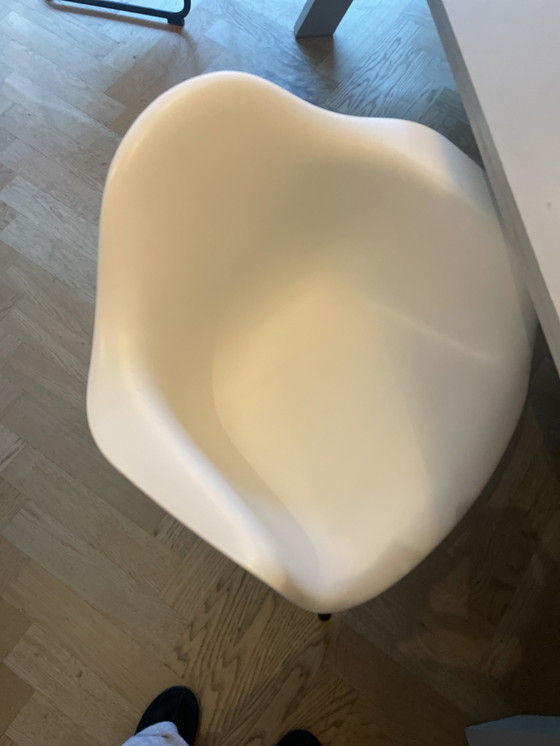 Image 1 of Vitra Eames Dar Chair- White