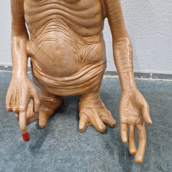 Image 1 of E.T. Statue 85 Cm