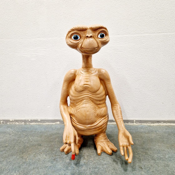 Image 1 of E.T. Statue 85 Cm