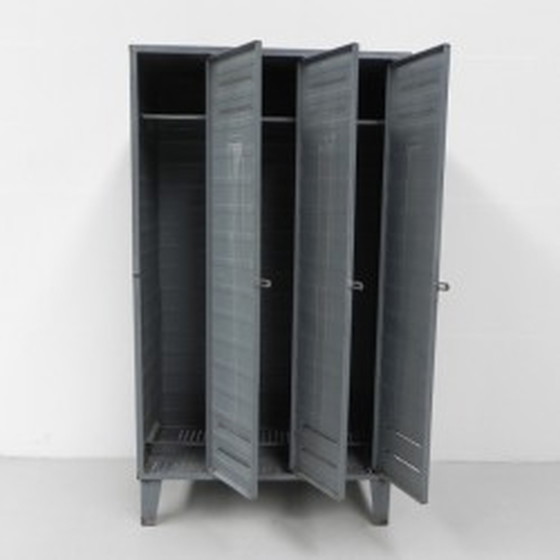 Image 1 of Industrial steel locker with 3 doors 