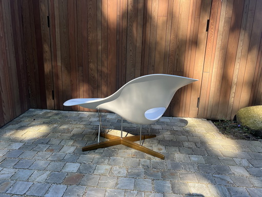 Vitra Eames La Chaise