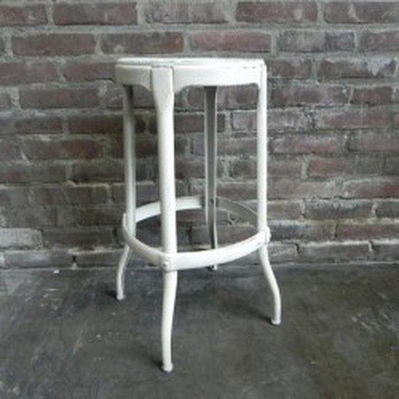 Image 1 of Tabouret industriel en acier