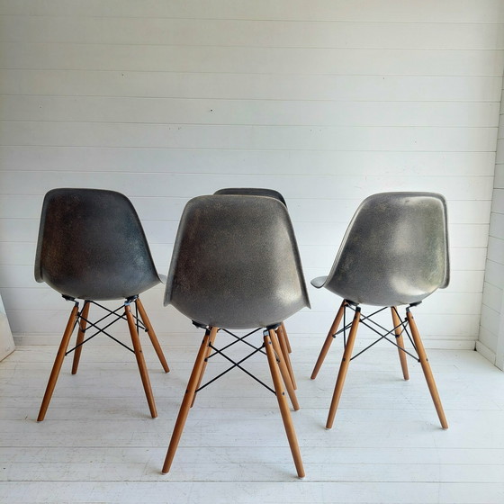 Image 1 of 4x Dining Chairs In Elephant Hide Grey Herman Miller