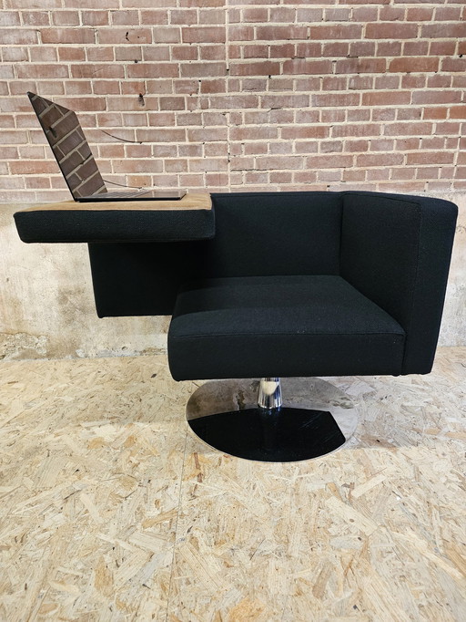 Offecct Solitaire Armchair