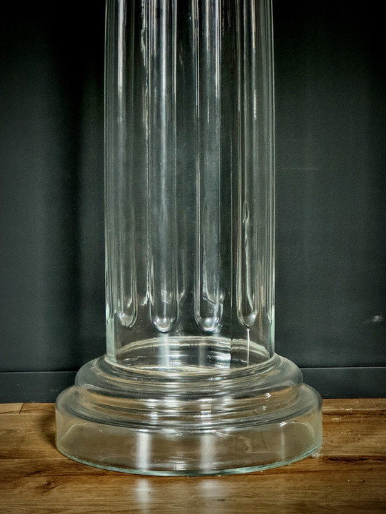 Image 1 of Glass presentation columns