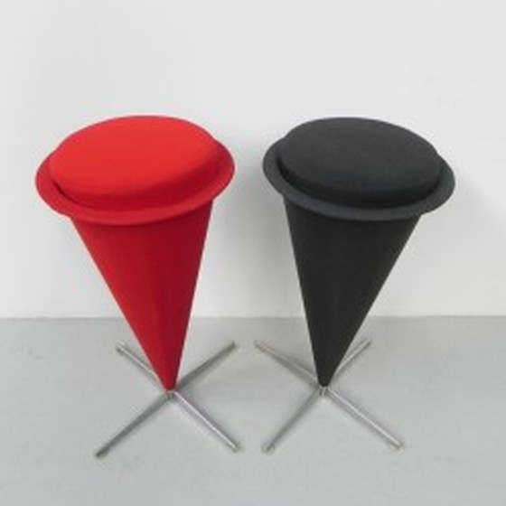 Image 1 of 2 tabourets Cone de Verner Panton