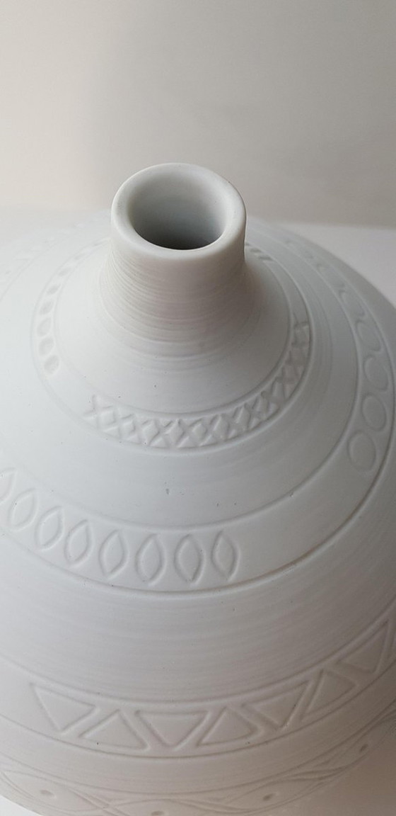 Image 1 of Bisque Porcelain Ball Vase By Hans Achtziger For Hutschenreuther