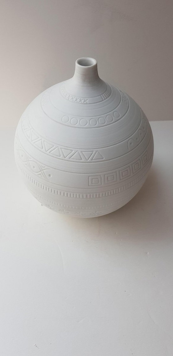 Image 1 of Bisque Porcelain Ball Vase By Hans Achtziger For Hutschenreuther