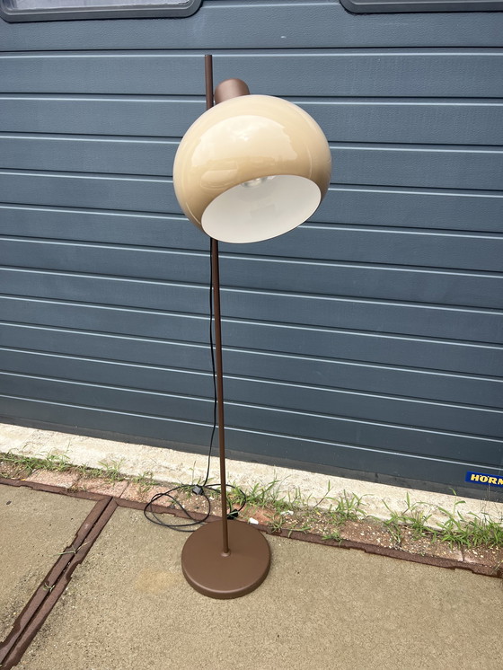 Image 1 of Vintage standing lamp