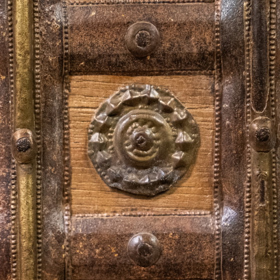 Image 1 of Indian chest with handmade details