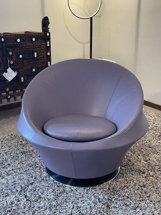 Image 1 of Leolux Ophelia swivel armchair