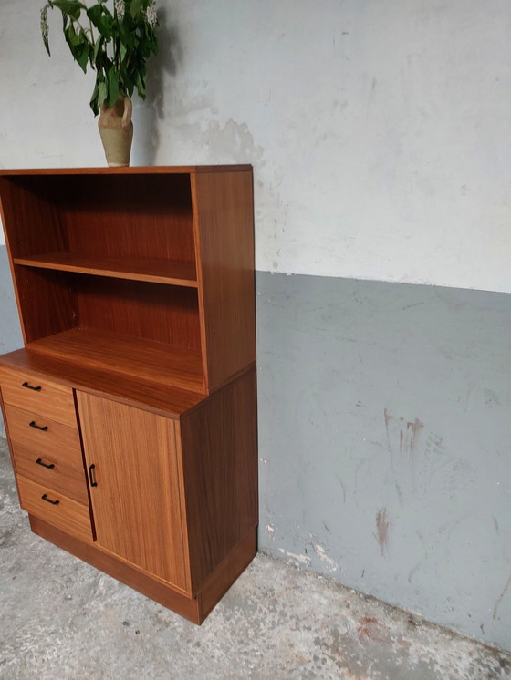 Image 1 of Armoire murale vintage Mid Century