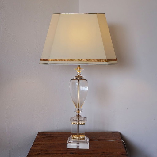 Lucite acrylic glass Hollywood Regency table lamp.