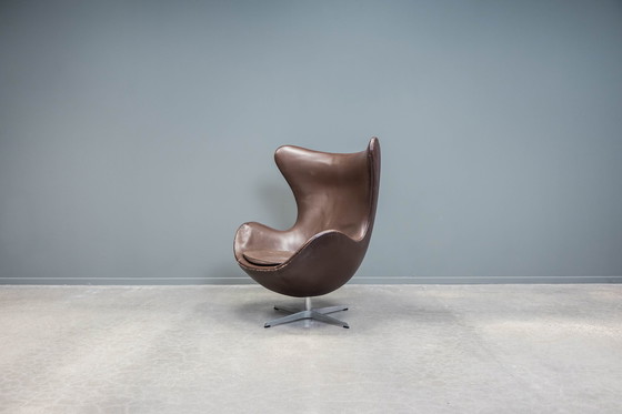 Image 1 of Fritz Hansen Egg chair by Arne Jacobsen