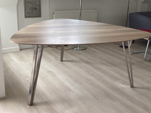 De Tafelfabriek Toledo table by Luit van der Helm