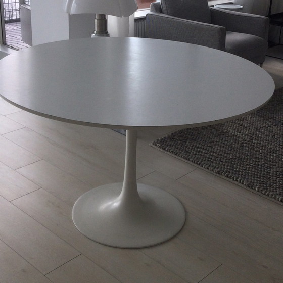 Image 1 of Knoll Eero Saarinen Eettafel Rond