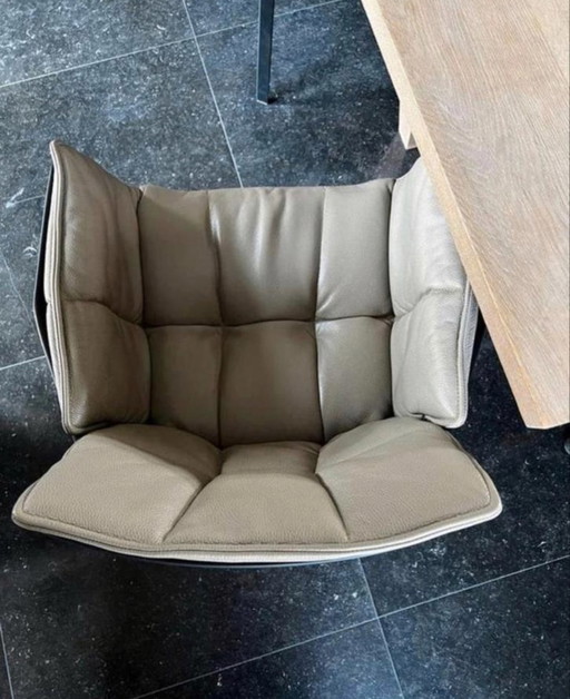 B&B Husk Dining chairs swiveling in Gamma leather