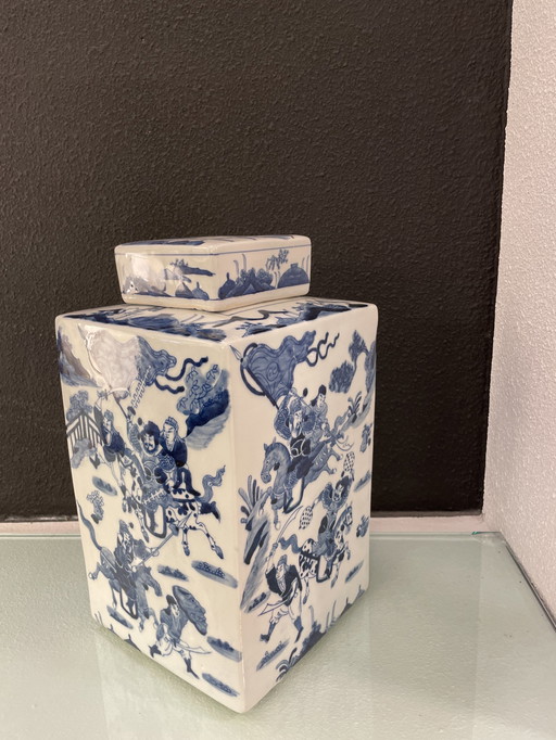 Vase en poterie chinoise