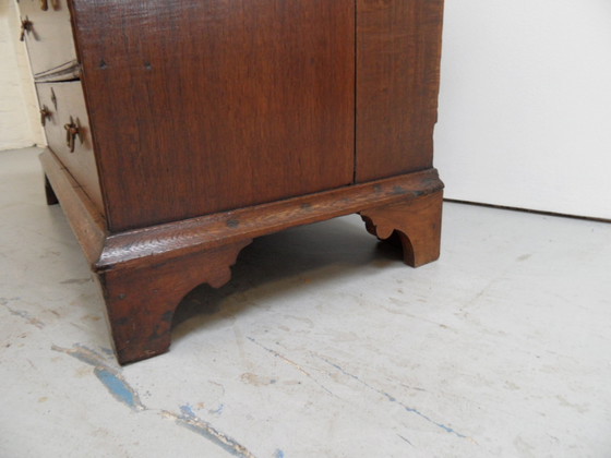 Image 1 of Antique oak chest of drawers