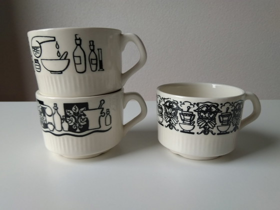 Image 1 of Royal Goedewaagen Holland 3 Vintage Heads