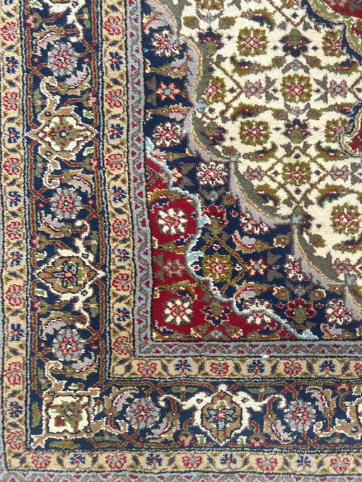 Hand-knotted Persian rug 160 /110Cm