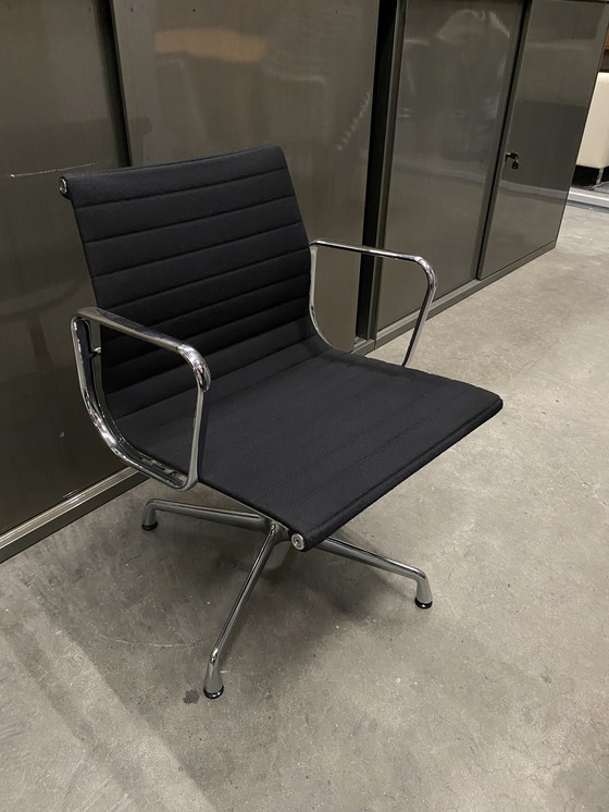 Image 1 of 6x Vitra Eames meeting chair black hopsak swivel