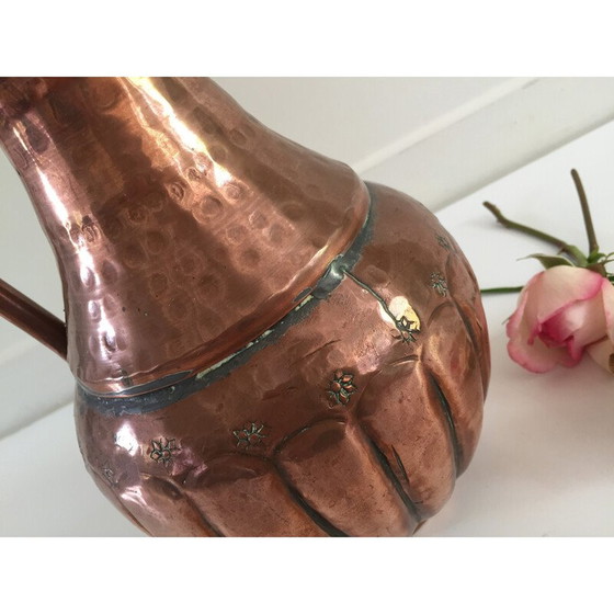 Image 1 of Vintage pitcher-shaped vase in hammered copper