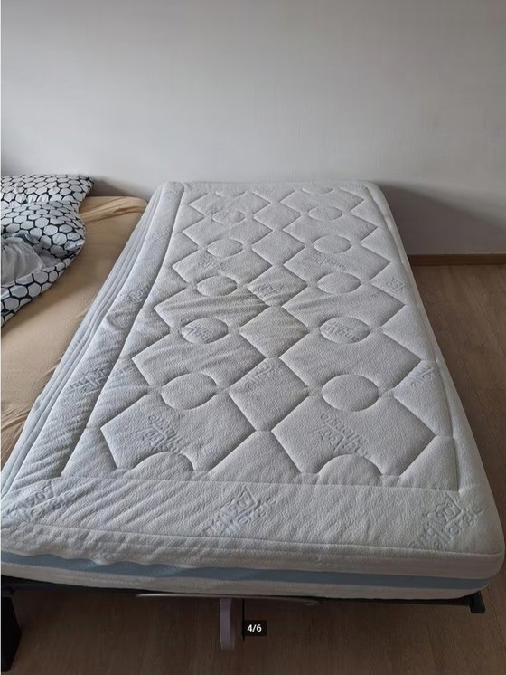 Image 1 of Auping Bed Base With Mattress With Electrically Adjustable Head